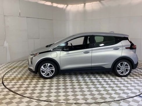 Used 2023 Chevrolet Bolt LT image 5