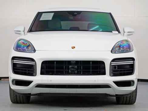 Used 2019 Porsche Cayenne Turbo image 7