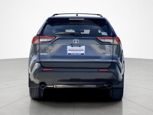 Certified 2022 Toyota RAV4 XLE w/ Convenience Package image 4