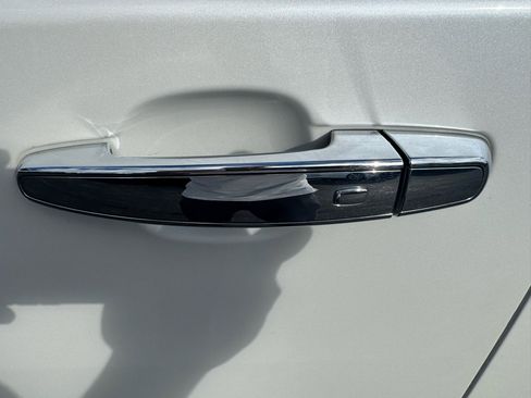 Used 2018 Chevrolet Traverse Premier image 6