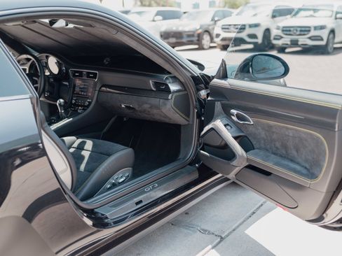 Used 2019 Porsche 911 GT3 RWD image 12