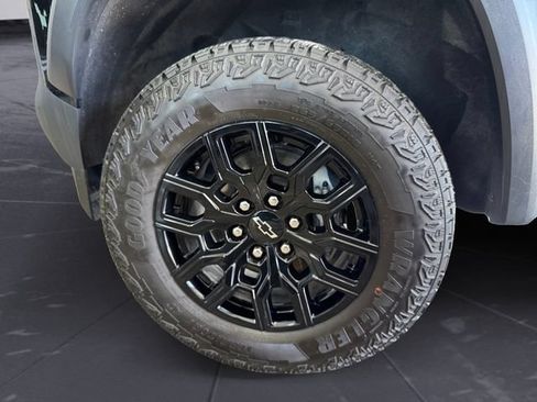 Used 2024 Chevrolet Colorado Trail Boss w/ Advanced Trailering Package AWD/4WD image 14