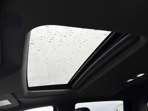 Used 2024 GMC Sierra 1500 Denali image 4