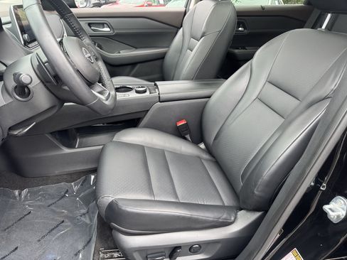 Used 2023 Nissan Rogue SV w/ SV Premium B Package AWD/4WD image 10