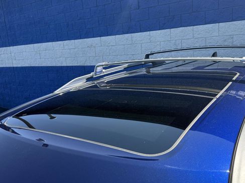 Used 2022 Nissan Pathfinder SL w/ SL Premium Package image 6