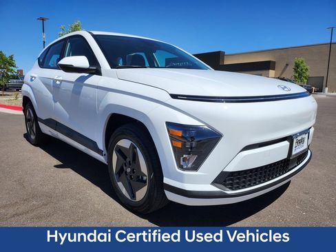 Certified 2025 Hyundai Kona SE FWD image 3