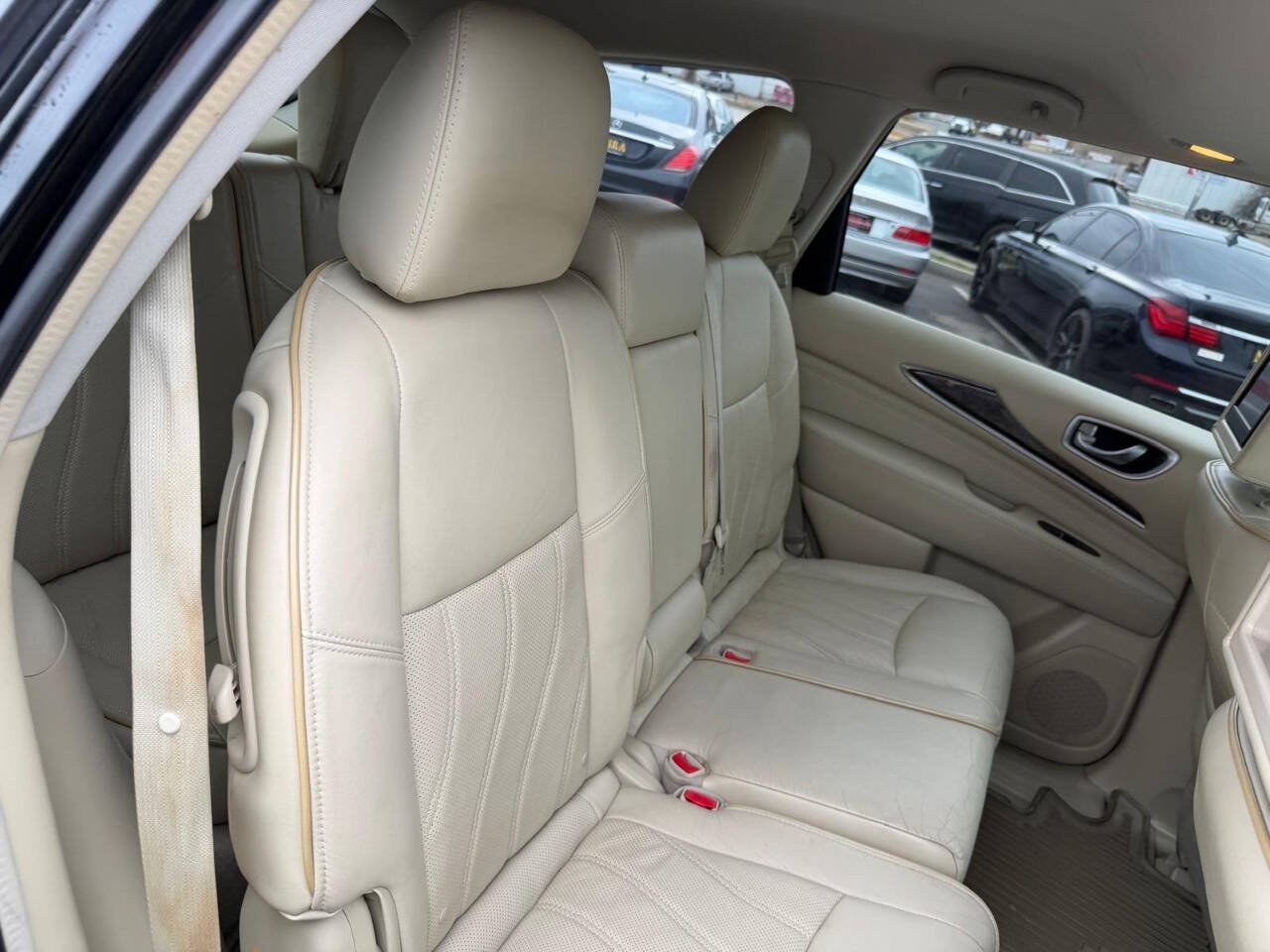 Used 2013 INFINITI JX35 AWD w/ Premium Pkg image 31