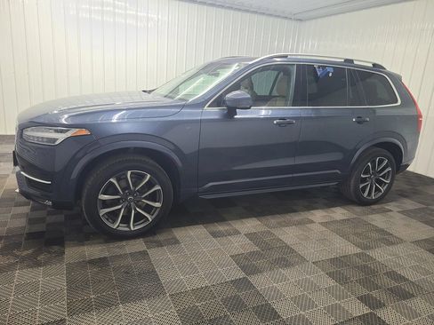 Used 2018 Volvo XC90 T5 Momentum w/ Momentum Plus Package AWD/4WD image 8