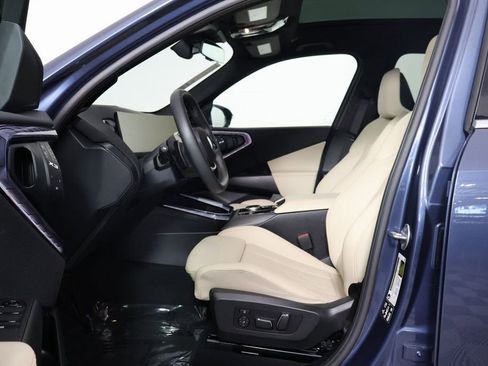 Used 2025 BMW X3 xDrive30i w/ Convenience Package image 10