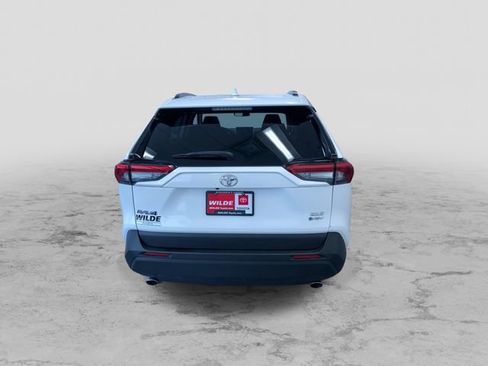 Used 2025 Toyota RAV4 XLE AWD/4WD image 9