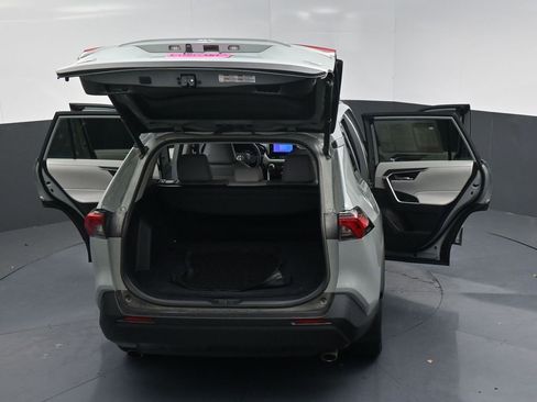 Used 2023 Toyota RAV4 XLE Premium image 22