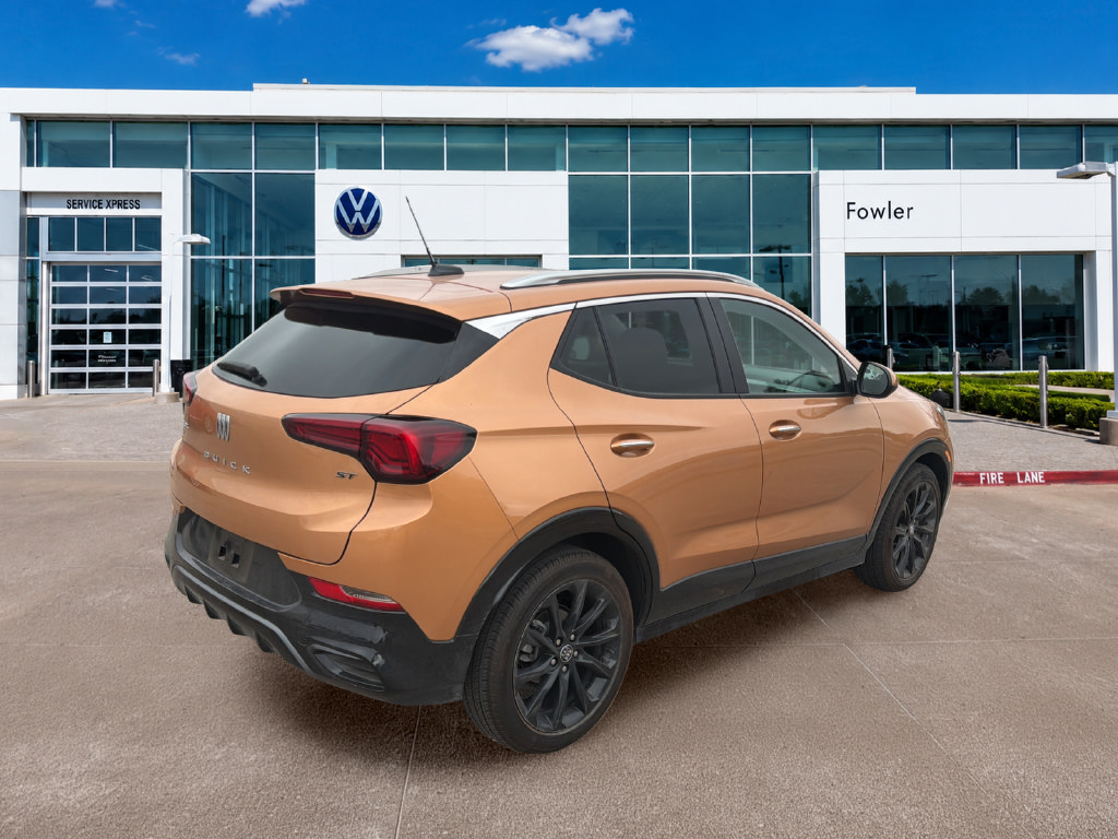 Used 2024 Buick Encore GX Sport Touring w/ Experience Buick Package FWD image 5