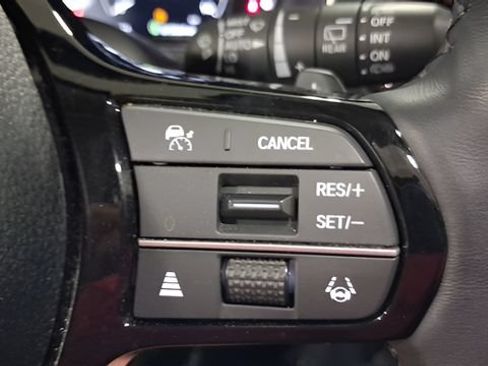 Used 2025 Honda Pilot Elite image 34