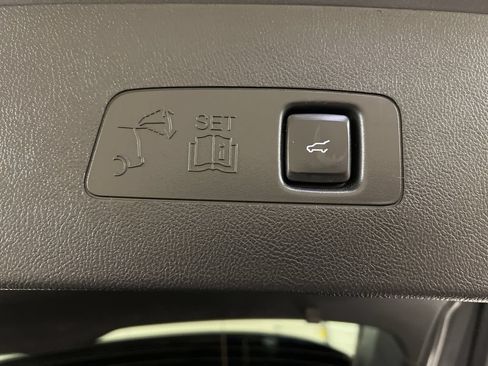 Used 2022 Lincoln Corsair AWD w/ Equipment Group 101A image 37