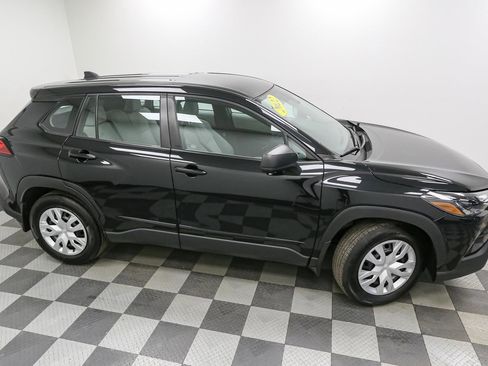 Used 2022 Toyota Corolla Cross L image 5