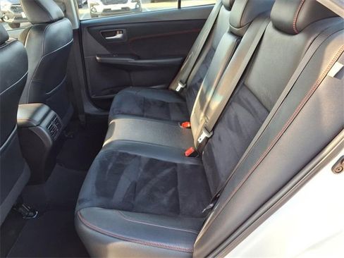 Used 2015 Toyota Camry XSE image 8