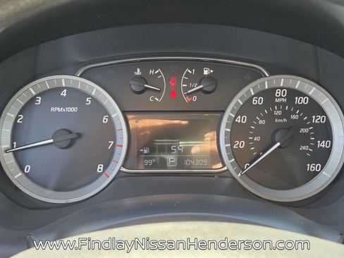 Used 2014 Nissan Sentra SV FWD image 24