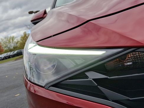 Used 2023 Hyundai Elantra Blue w/ Preferred Accessory Package image 9