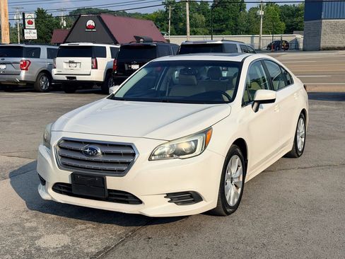 Used 2015 Subaru Legacy 2.5i Premium w/ Moonroof Package AWD/4WD image 10