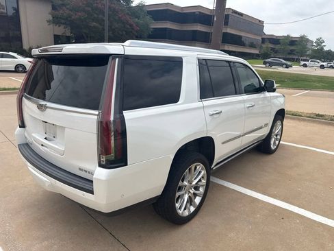 Used 2017 Cadillac Escalade Premium Luxury AWD/4WD image 11