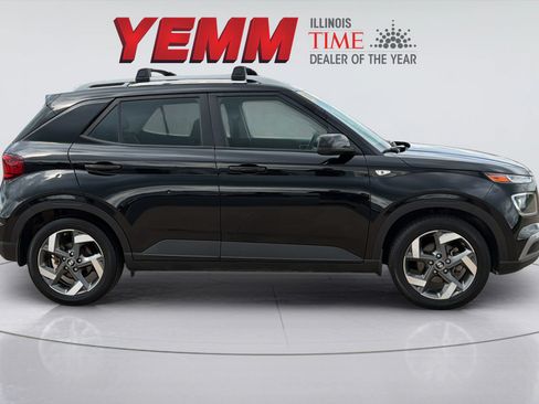 Used 2024 Hyundai Venue SEL FWD image 10