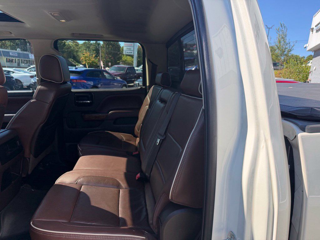 Used 2014 Chevrolet Silverado 1500 High Country w/ High Country Premium Package AWD/4WD image 10