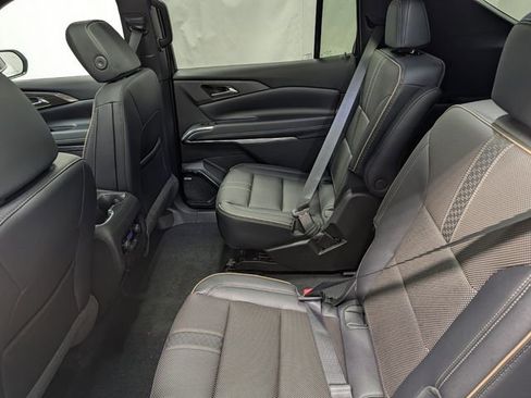 New 2026 Chevrolet Traverse High Country image 14