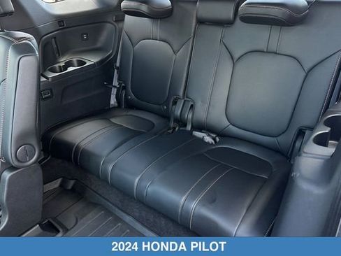 Certified 2024 Honda Pilot TrailSport image 18