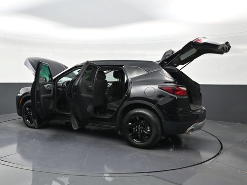 Used 2022 Chevrolet Blazer LT FWD image 33
