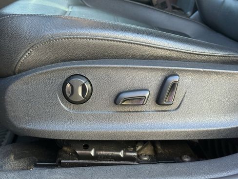 Used 2018 Volkswagen Passat 2.0T R-Line image 12