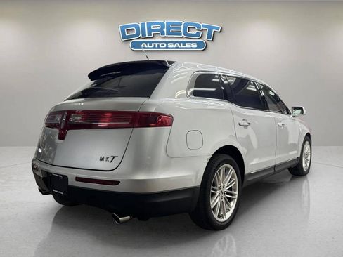 Used 2019 Lincoln MKT AWD image 6