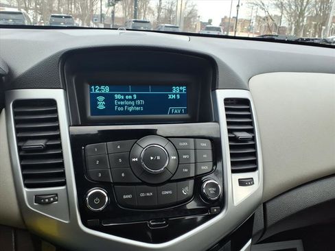 Used 2013 Chevrolet Cruze LT image 20