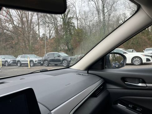 Used 2025 Nissan Altima 2.5 SR image 35