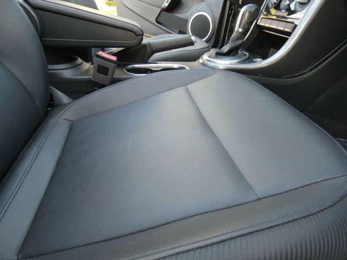 Used 2018 Volkswagen Beetle 2.0T S image 28