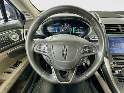 Used 2020 Lincoln MKZ Reserve w/ Luxury Package FWD image 11