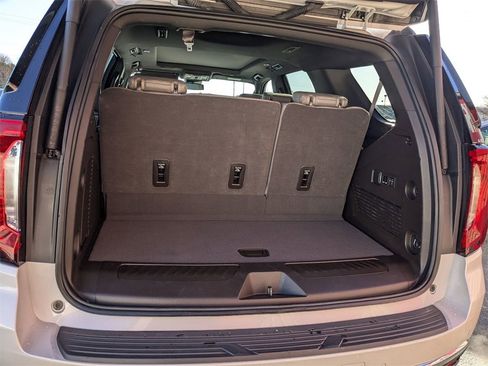 Certified 2023 GMC Yukon SLT w/ SLT Premium Package image 26