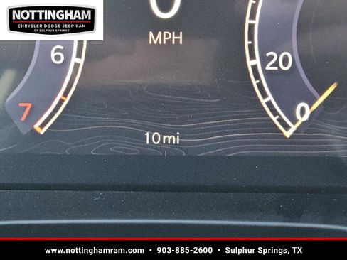 New 2025 Jeep Grand Cherokee Altitude image 17