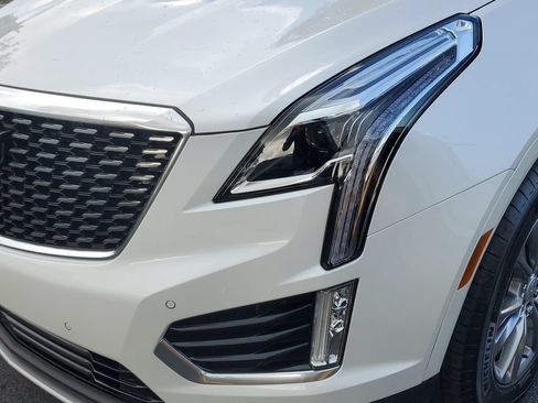 Used 2023 Cadillac XT5 Premium Luxury w/ LPO, Premium Carpet Package FWD image 10