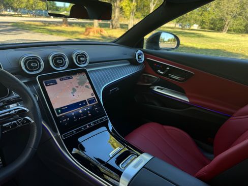 Used 2024 Mercedes-Benz CLE 450 4MATIC Cabriolet image 32