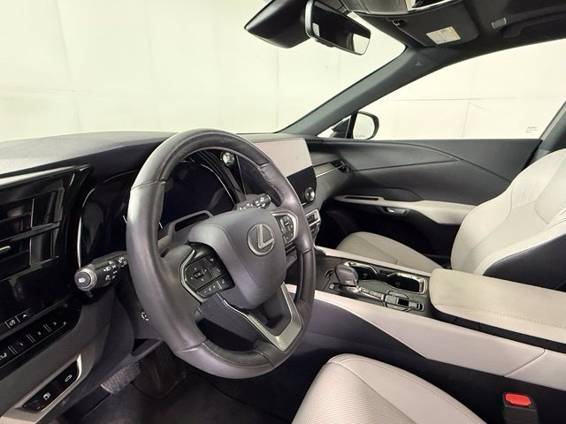 Used 2025 Lexus RX 350 Premium w/ Convenience Package FWD image 7