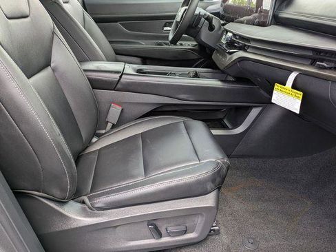 Used 2025 Nissan Murano SV AWD/4WD image 27