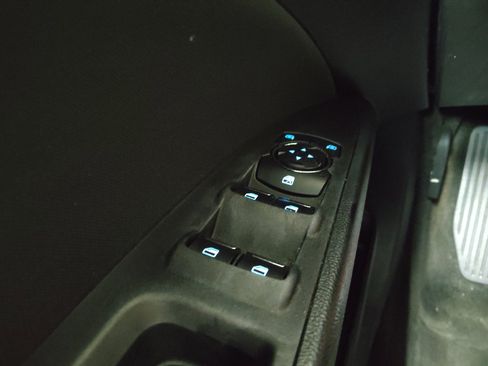 Used 2018 Ford Fusion SE w/ Fusion SE Technology Package FWD image 27