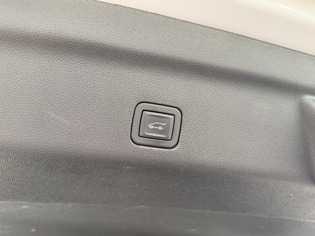 Used 2023 Cadillac Escalade Premium Luxury w/ LPO, Floor Liner Package AWD/4WD image 36