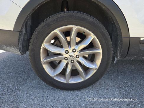 Used 2015 Ford Explorer XLT w/ Equipment Group 202A image 33