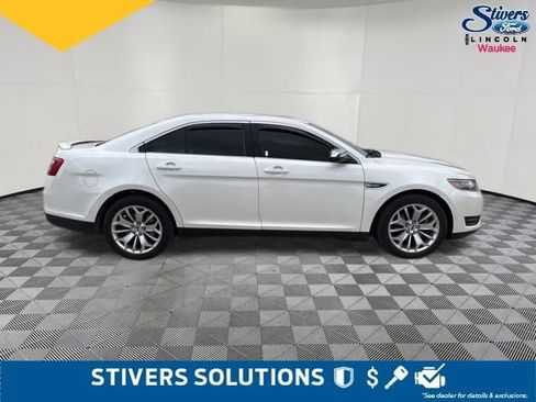 Used 2019 Ford Taurus Limited image 3