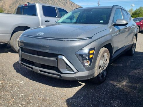 Used 2024 Hyundai Kona SEL FWD image 3