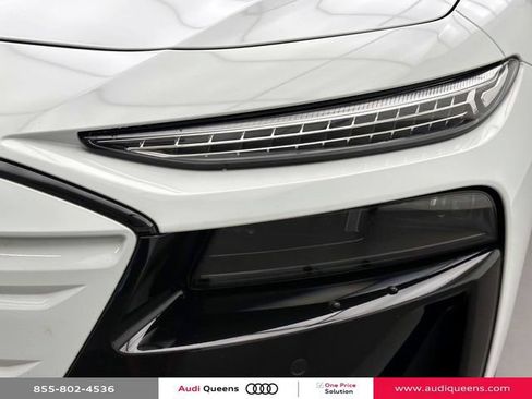 Used 2025 Audi A6 e-tron Premium Plus w/ Premium Plus AWD/4WD image 7