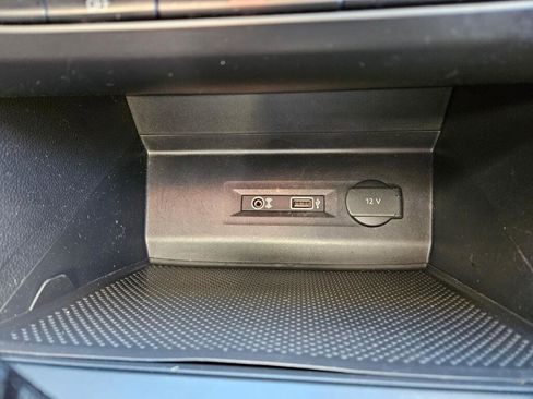 Used 2018 Volkswagen Atlas SE image 32