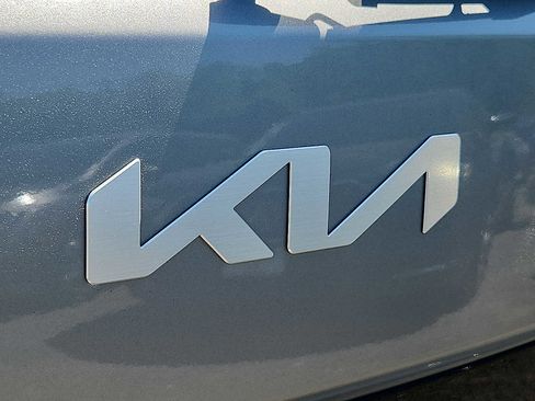 Used 2023 Kia Soul LX w/ LX Technology Package FWD image 27