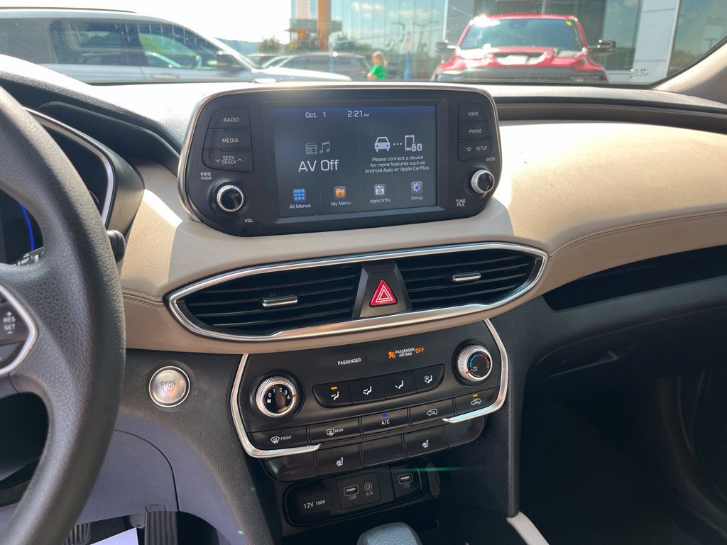 Used 2019 Hyundai Santa Fe SEL FWD image 10